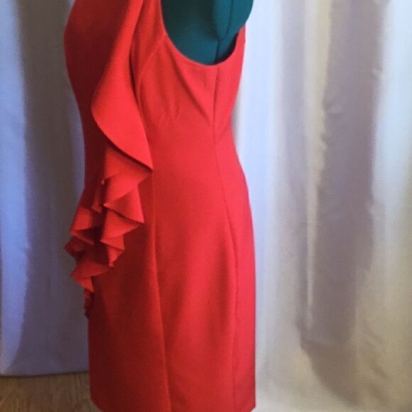 Sexy sleeveless red dress with front ruffle in size 14 by VINCE CAMUTO - Picture 9 of 14